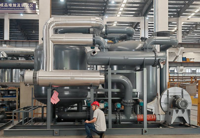 以奮斗詮釋責(zé)任擔(dān)當(dāng)，用奉獻(xiàn)書寫不心篇章